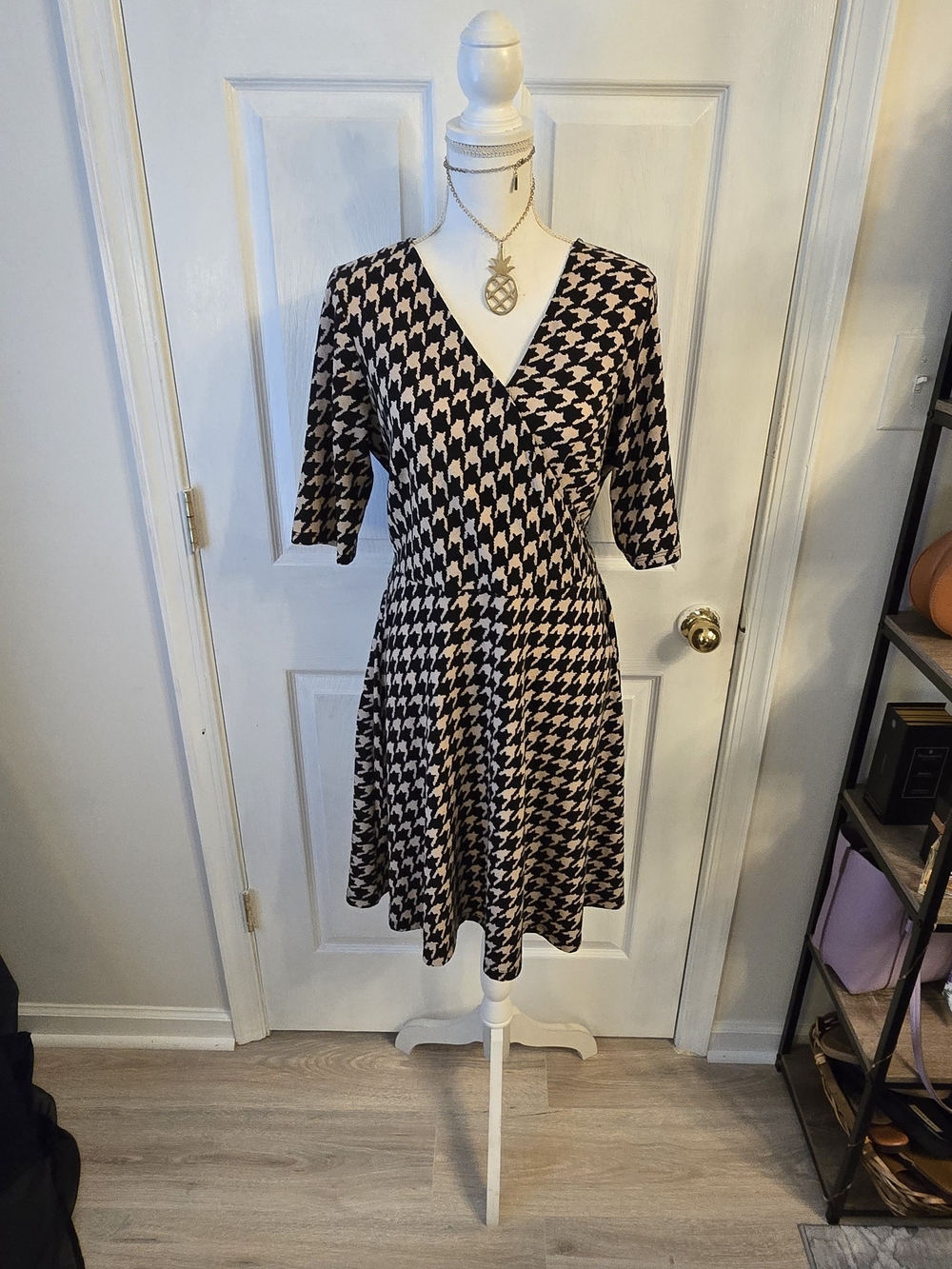 Sandra Darren Black and Tan Houndstooth Tie Dress 12